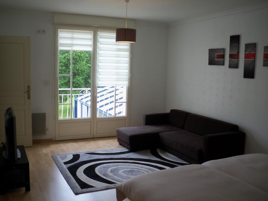 Les Vedieres Conflans-sur-Anille Екстер'єр фото